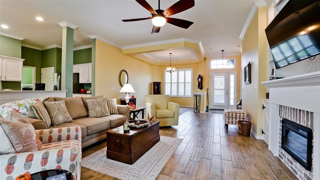 Active With Contract: $565,000 (3 beds, 2 baths, 1889 Square Feet)