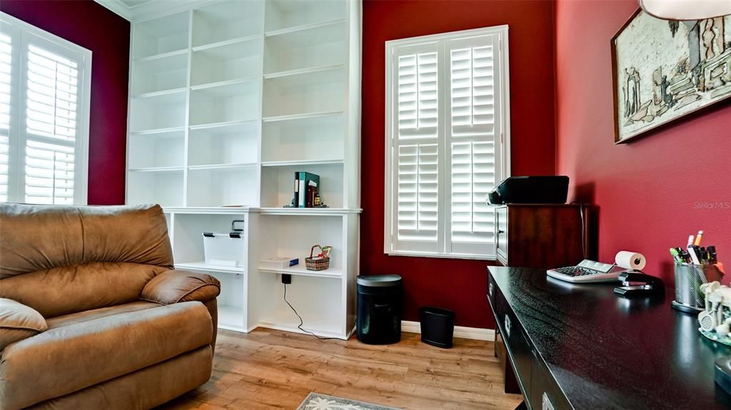 Active With Contract: $565,000 (3 beds, 2 baths, 1889 Square Feet)