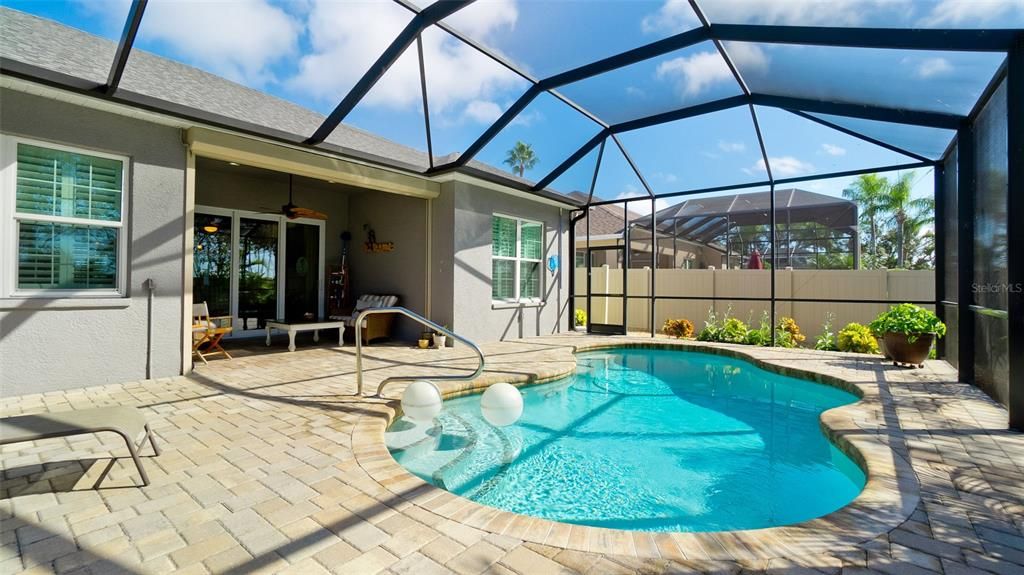 Active With Contract: $565,000 (3 beds, 2 baths, 1889 Square Feet)