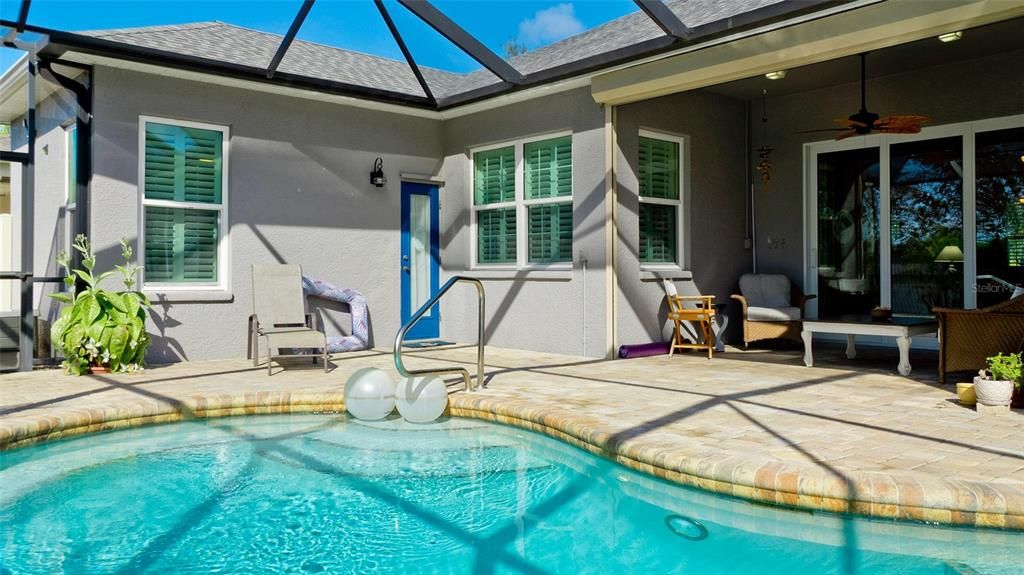 Active With Contract: $565,000 (3 beds, 2 baths, 1889 Square Feet)