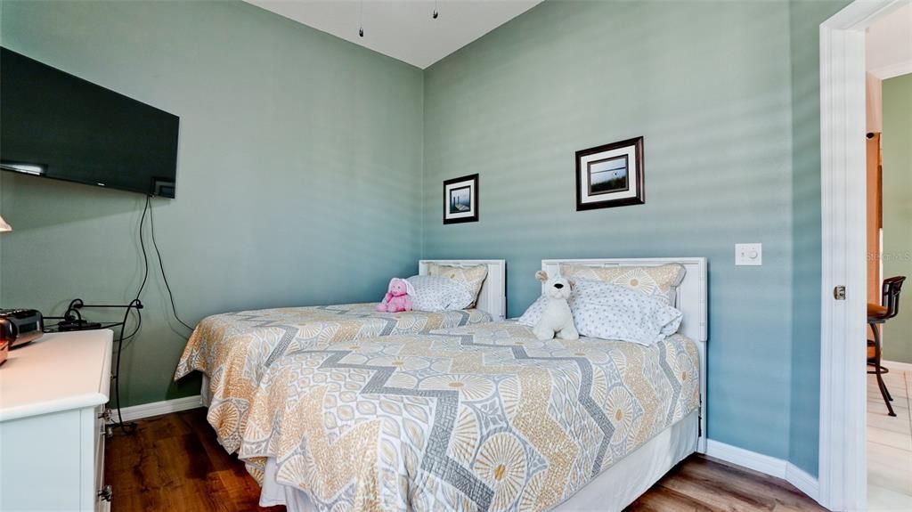 Active With Contract: $565,000 (3 beds, 2 baths, 1889 Square Feet)