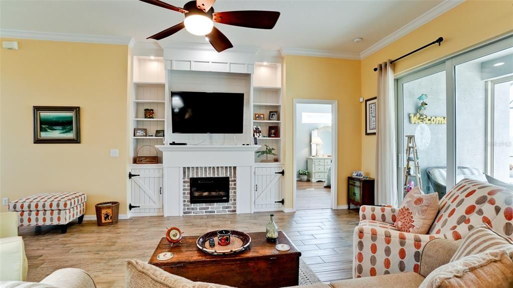 Active With Contract: $565,000 (3 beds, 2 baths, 1889 Square Feet)