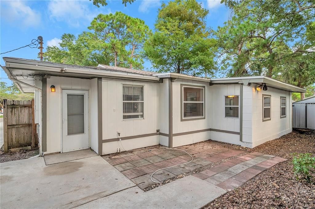 For Sale: $375,000 (4 beds, 2 baths, 1365 Square Feet)