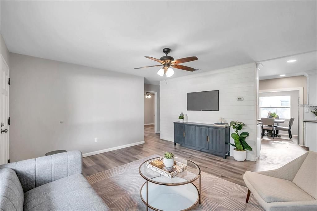 For Sale: $375,000 (4 beds, 2 baths, 1365 Square Feet)