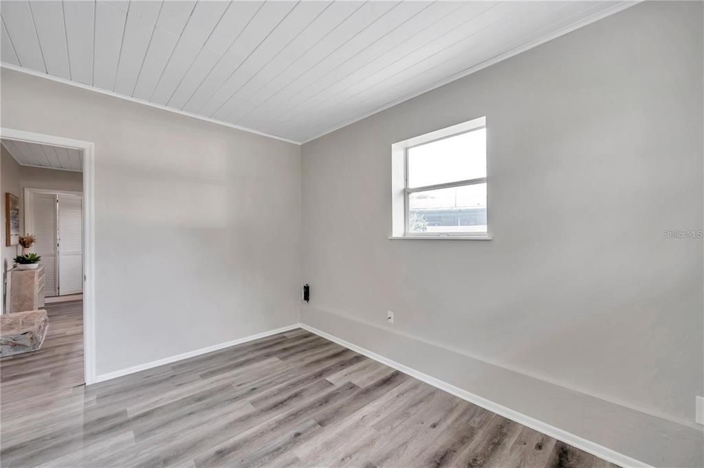 For Sale: $375,000 (4 beds, 2 baths, 1365 Square Feet)