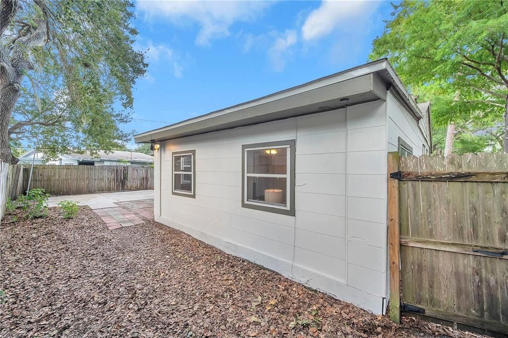 For Sale: $375,000 (4 beds, 2 baths, 1365 Square Feet)