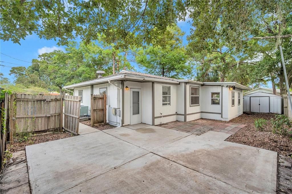 For Sale: $375,000 (4 beds, 2 baths, 1365 Square Feet)