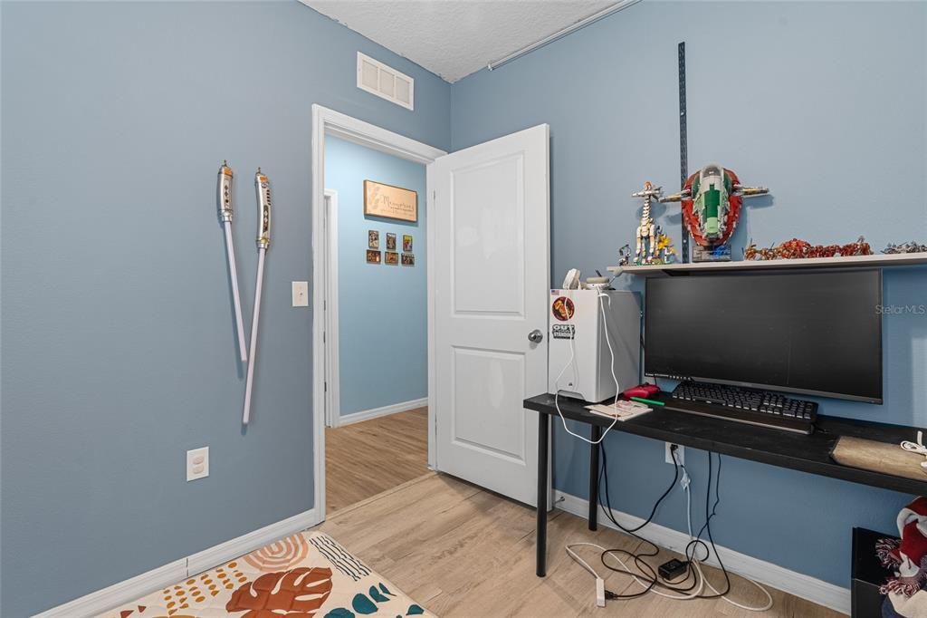 For Sale: $280,000 (3 beds, 2 baths, 1516 Square Feet)