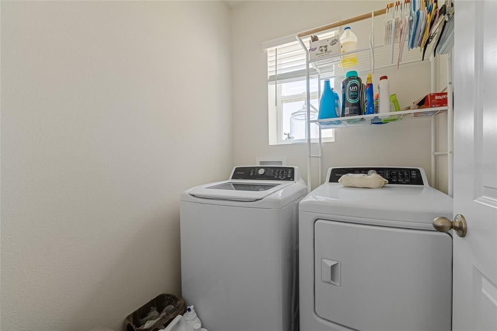 For Sale: $280,000 (3 beds, 2 baths, 1516 Square Feet)