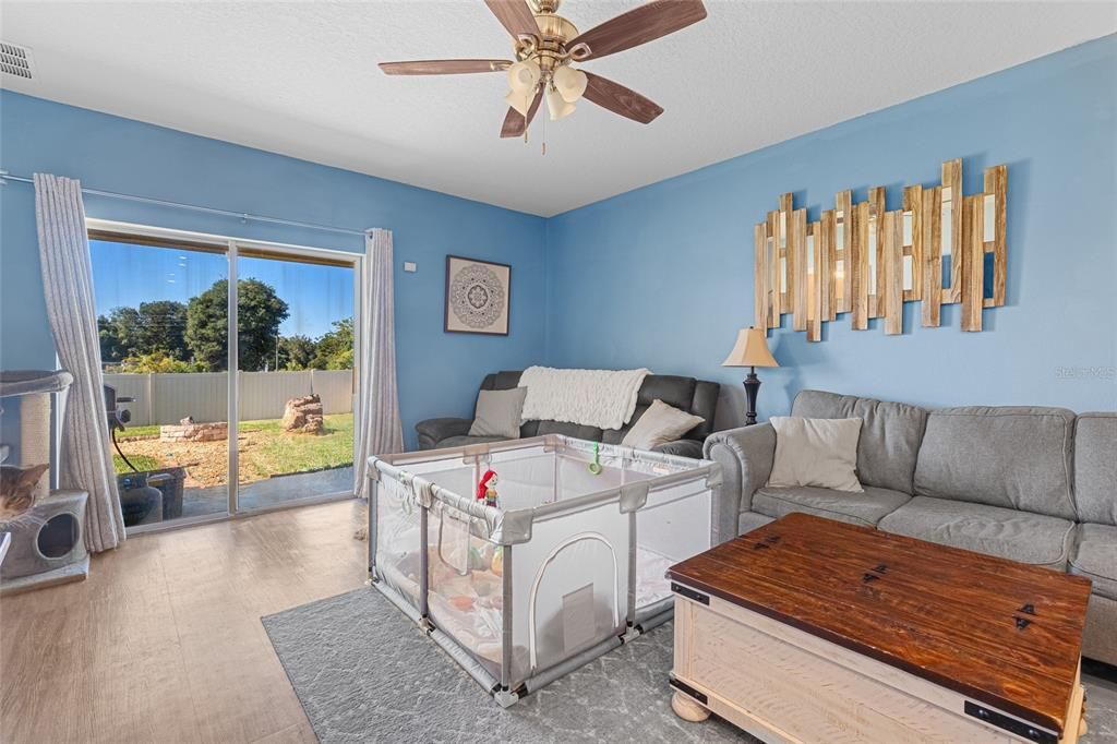 For Sale: $280,000 (3 beds, 2 baths, 1516 Square Feet)