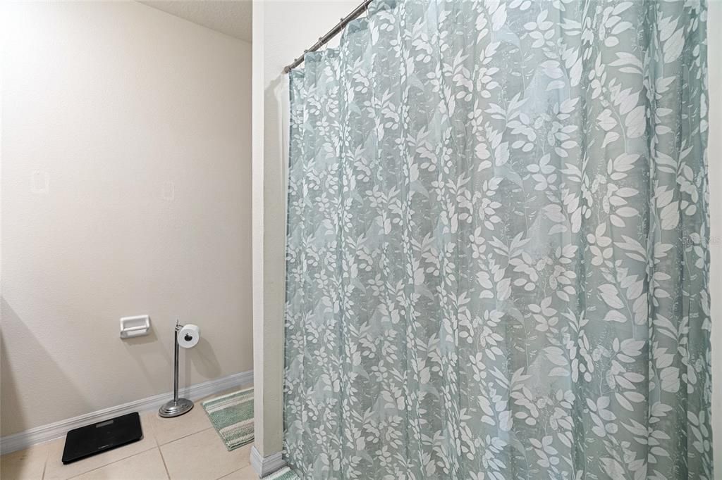 For Sale: $280,000 (3 beds, 2 baths, 1516 Square Feet)