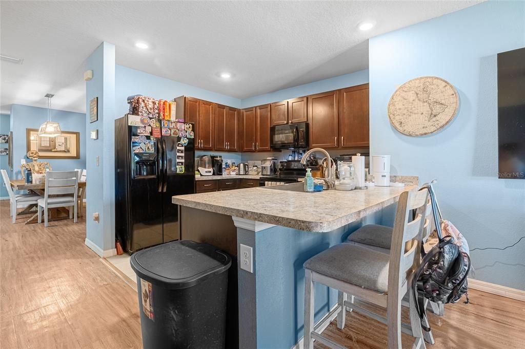 For Sale: $280,000 (3 beds, 2 baths, 1516 Square Feet)