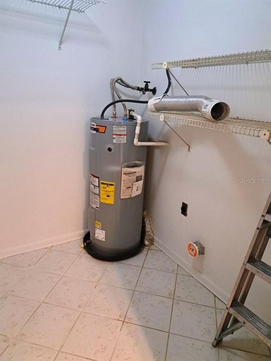 For Rent: $2,500 (3 beds, 2 baths, 1411 Square Feet)