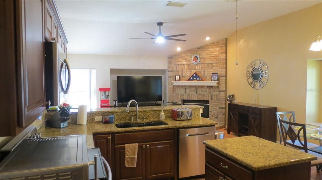 Active With Contract: $423,000 (4 beds, 2 baths, 2130 Square Feet)