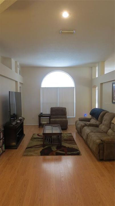 Active With Contract: $423,000 (4 beds, 2 baths, 2130 Square Feet)