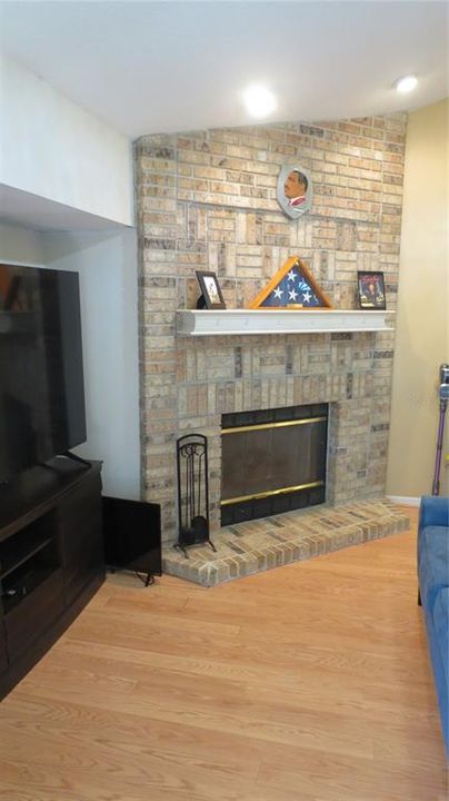 Active With Contract: $423,000 (4 beds, 2 baths, 2130 Square Feet)