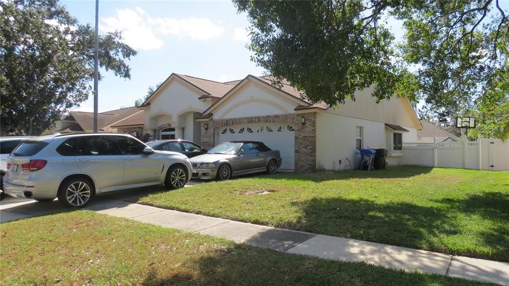 Active With Contract: $423,000 (4 beds, 2 baths, 2130 Square Feet)