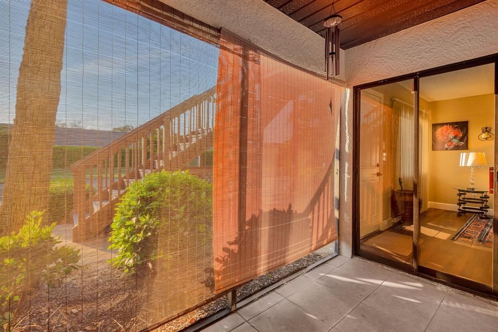 For Sale: $185,000 (2 beds, 2 baths, 942 Square Feet)