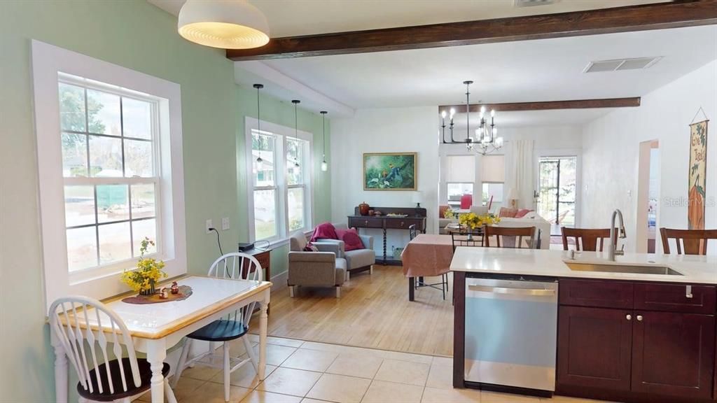 Active With Contract: $340,000 (2 beds, 2 baths, 1210 Square Feet)