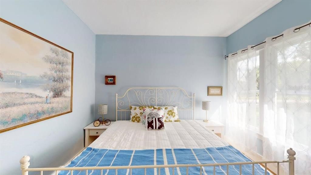 Active With Contract: $340,000 (2 beds, 2 baths, 1210 Square Feet)