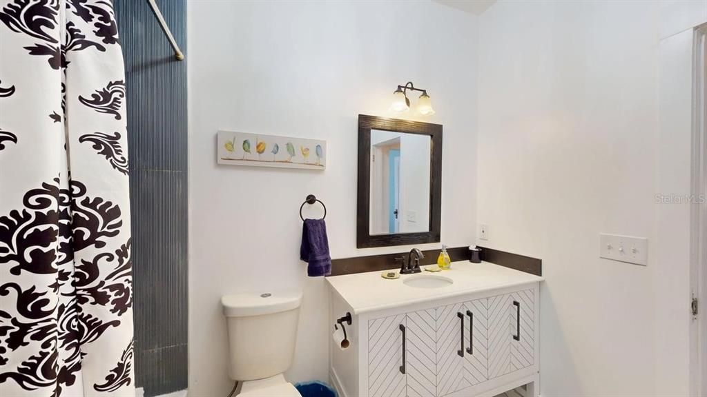 Active With Contract: $340,000 (2 beds, 2 baths, 1210 Square Feet)