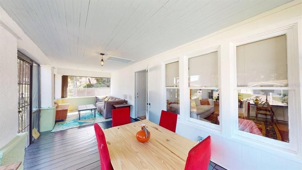 Active With Contract: $340,000 (2 beds, 2 baths, 1210 Square Feet)