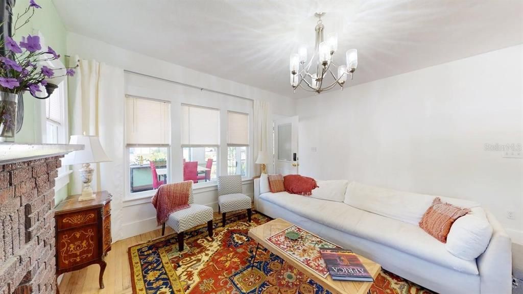 Active With Contract: $340,000 (2 beds, 2 baths, 1210 Square Feet)