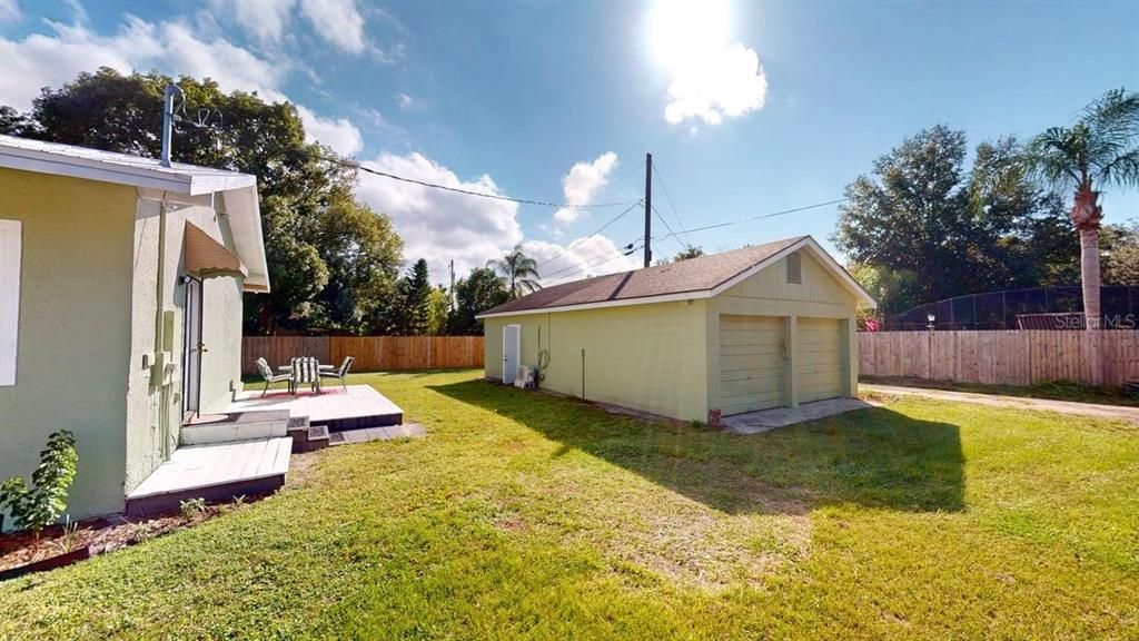 Active With Contract: $340,000 (2 beds, 2 baths, 1210 Square Feet)