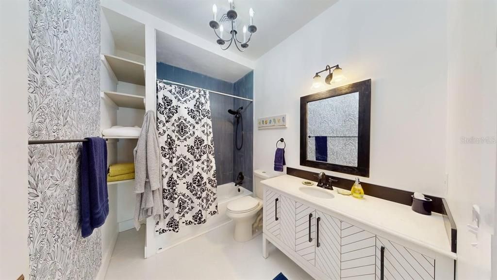 Active With Contract: $340,000 (2 beds, 2 baths, 1210 Square Feet)