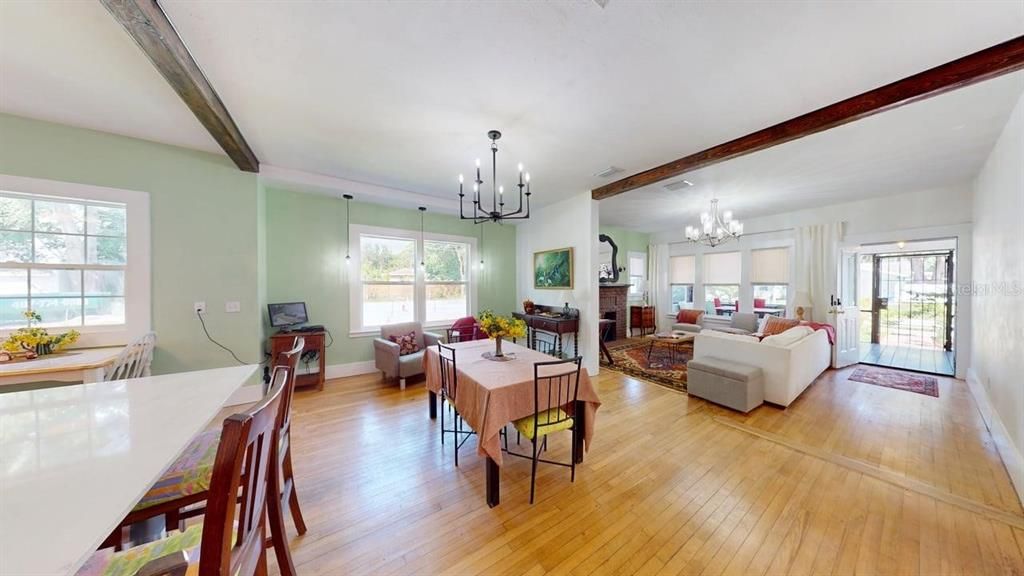 Active With Contract: $340,000 (2 beds, 2 baths, 1210 Square Feet)