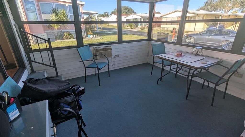 For Sale: $132,000 (2 beds, 2 baths, 896 Square Feet)