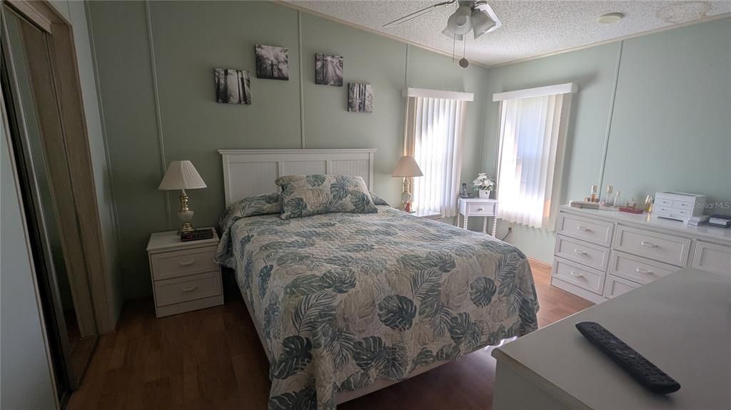 For Sale: $132,000 (2 beds, 2 baths, 896 Square Feet)