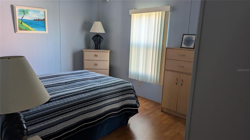 For Sale: $132,000 (2 beds, 2 baths, 896 Square Feet)