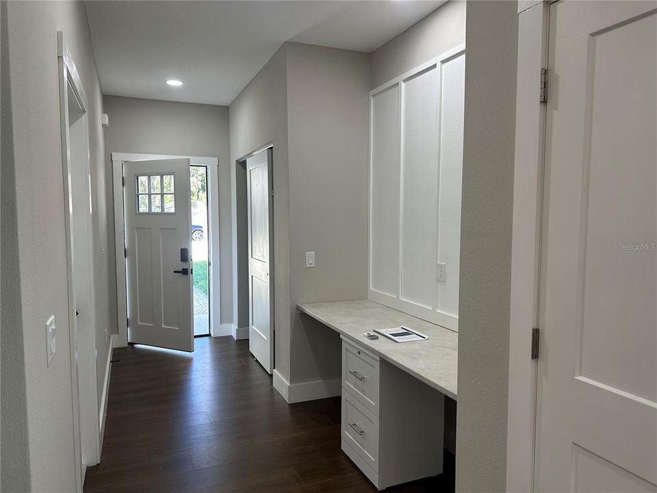 For Sale: $569,900 (6 beds, 0 baths, 1800 Square Feet)