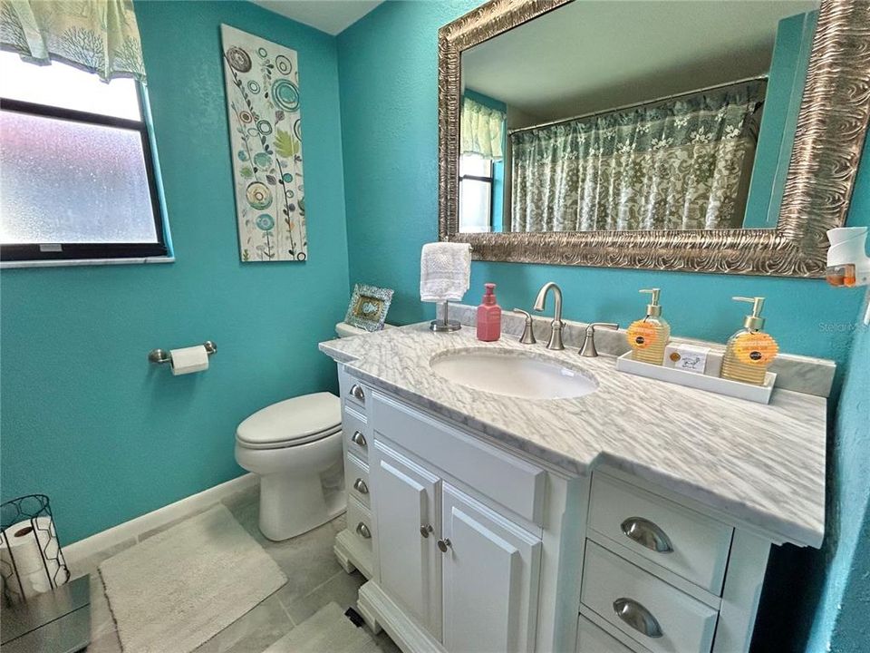 Active With Contract: $194,500 (2 beds, 2 baths, 1100 Square Feet)