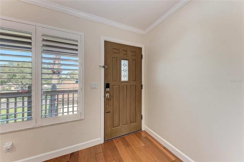 For Sale: $299,000 (2 beds, 2 baths, 1212 Square Feet)