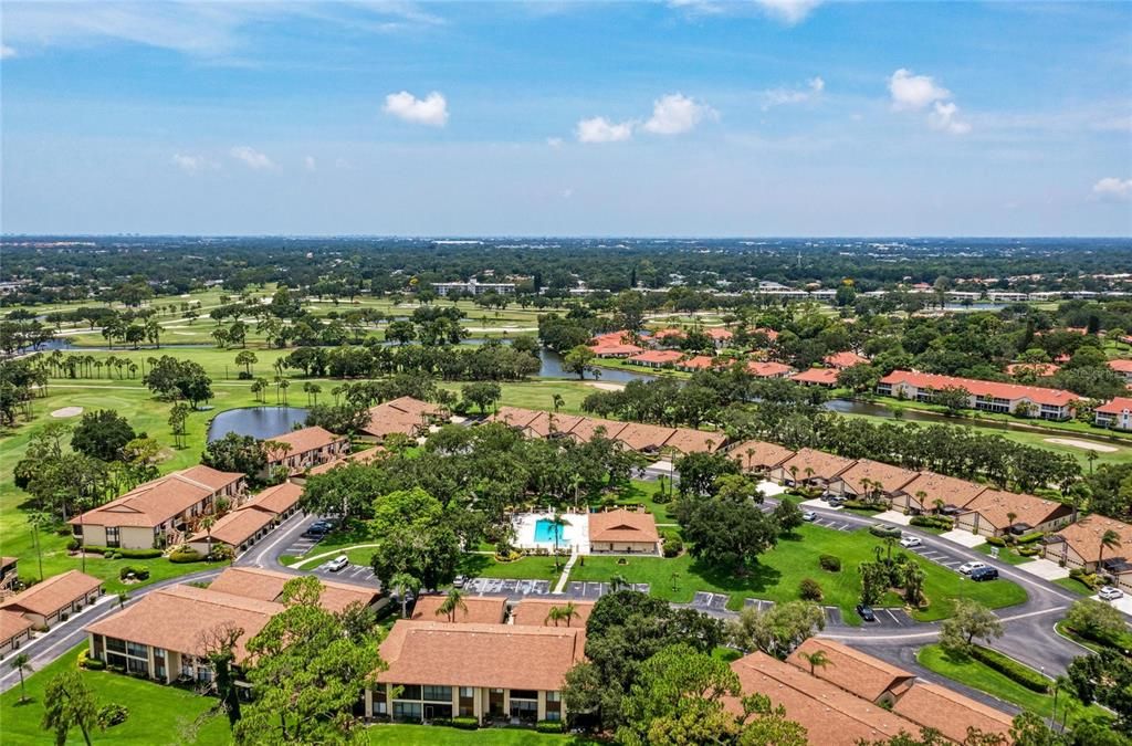 For Sale: $299,000 (2 beds, 2 baths, 1212 Square Feet)