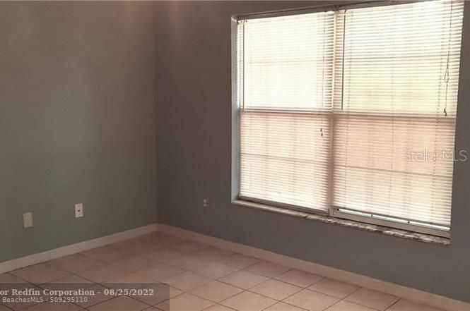 Active With Contract: $310,000 (4 beds, 0 baths, 2124 Square Feet)