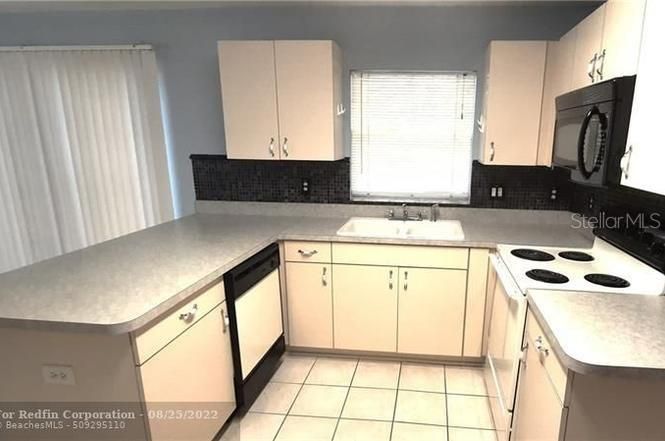 Active With Contract: $310,000 (4 beds, 0 baths, 2124 Square Feet)