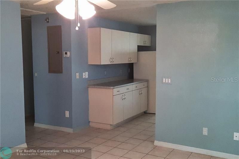 Active With Contract: $310,000 (4 beds, 0 baths, 2124 Square Feet)