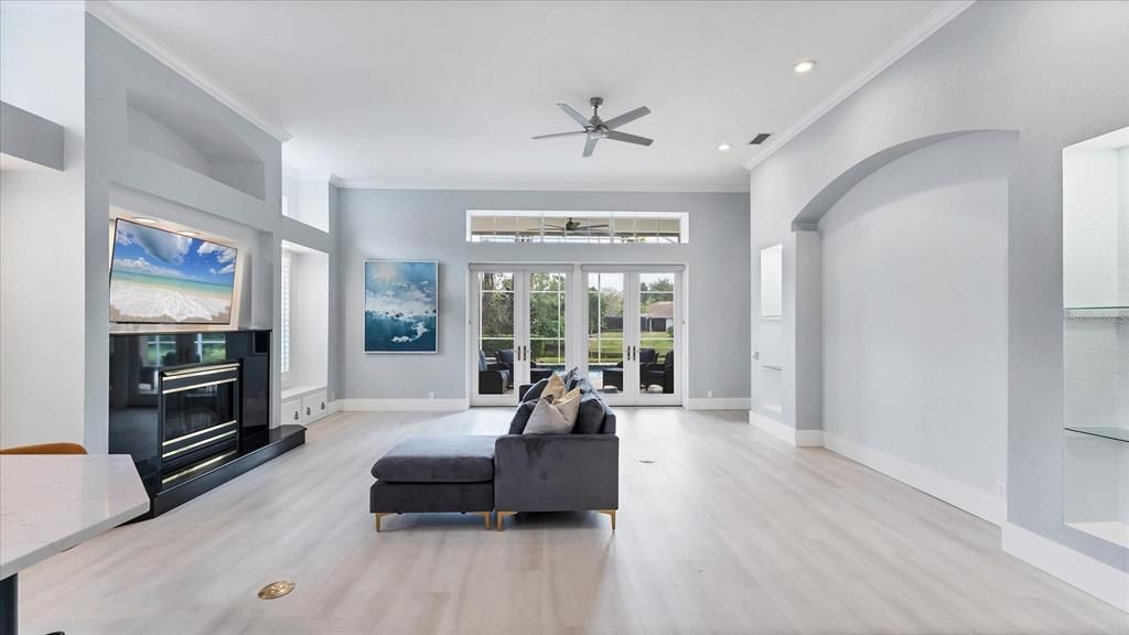 For Sale: $785,000 (3 beds, 2 baths, 2216 Square Feet)