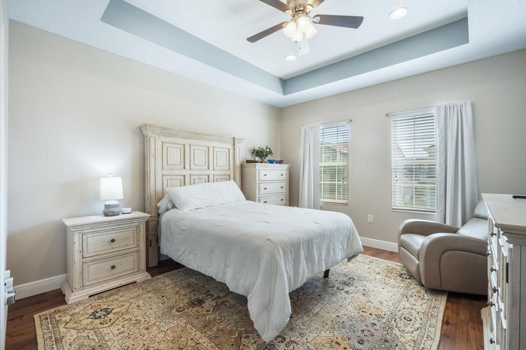 For Rent: $2,900 (3 beds, 2 baths, 1996 Square Feet)