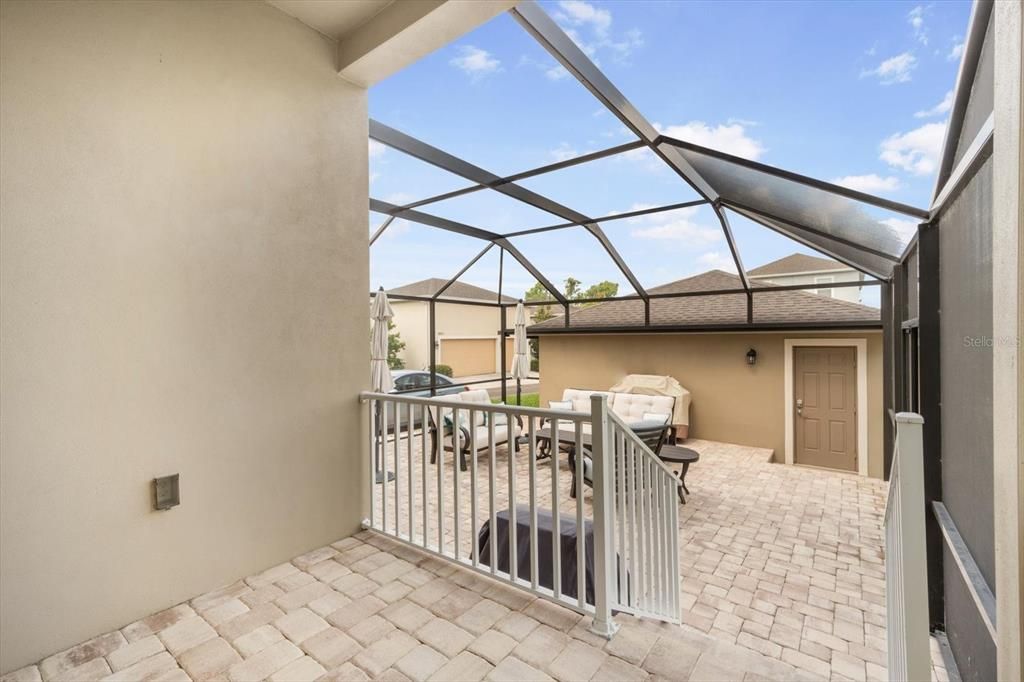 For Rent: $2,900 (3 beds, 2 baths, 1996 Square Feet)