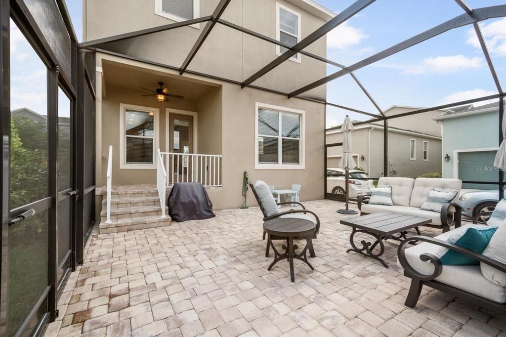 For Rent: $2,900 (3 beds, 2 baths, 1996 Square Feet)