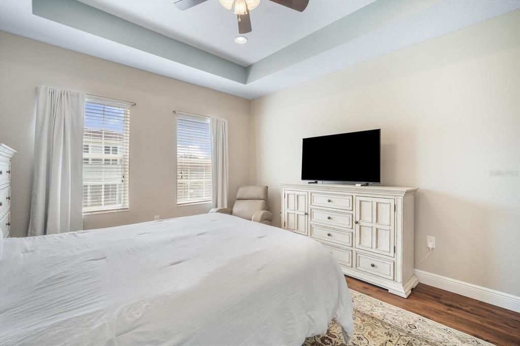 For Rent: $2,900 (3 beds, 2 baths, 1996 Square Feet)