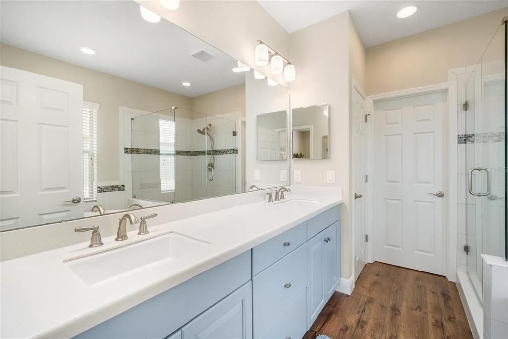 For Rent: $2,900 (3 beds, 2 baths, 1996 Square Feet)