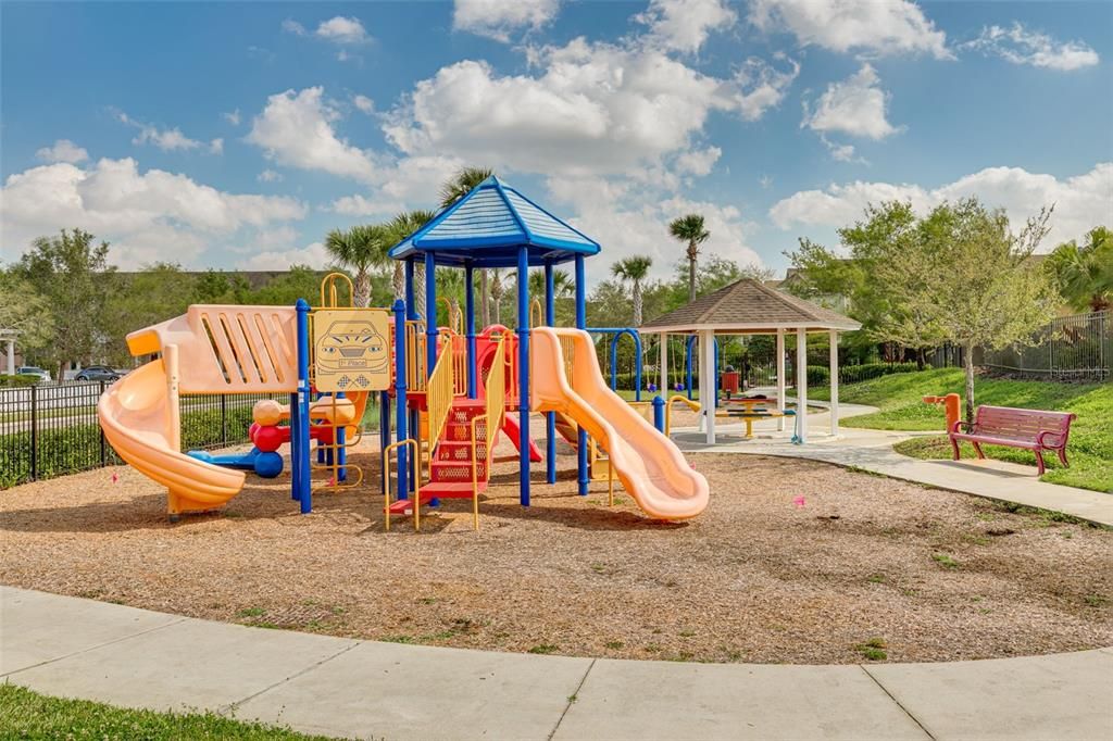 For Rent: $2,900 (3 beds, 2 baths, 1996 Square Feet)