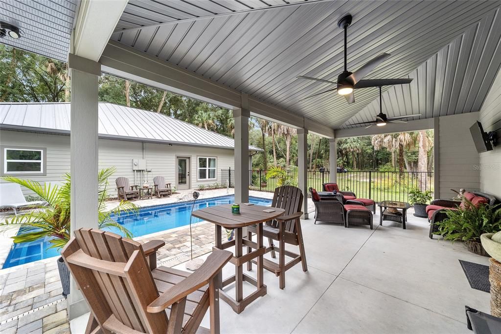 Active With Contract: $449,000 (2 beds, 2 baths, 1469 Square Feet)