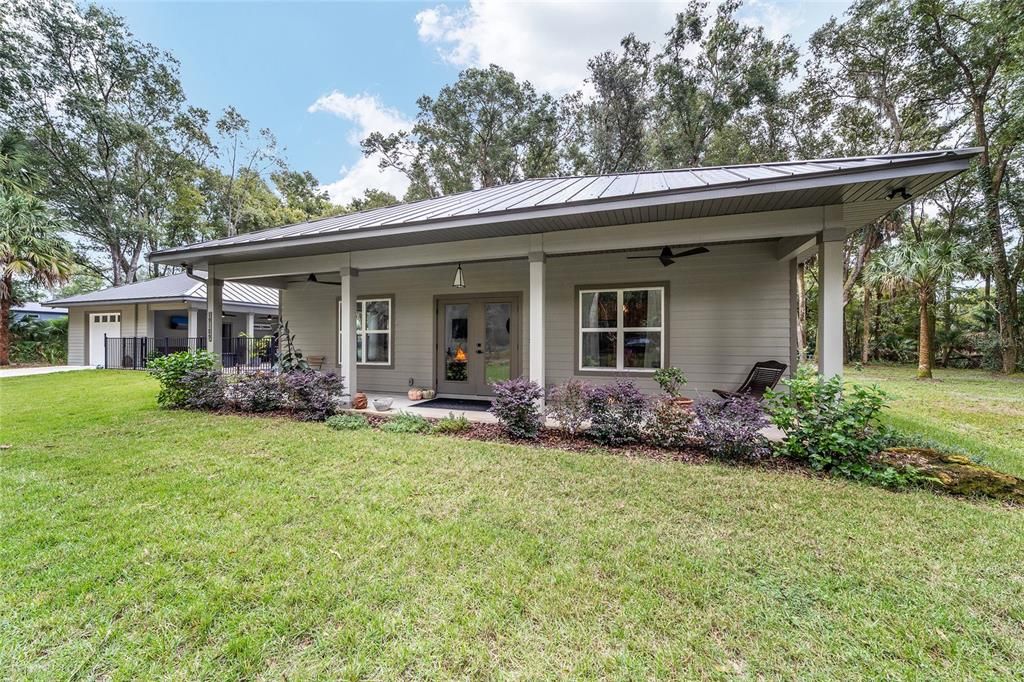 Active With Contract: $449,000 (2 beds, 2 baths, 1469 Square Feet)