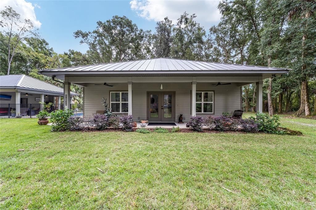 Active With Contract: $449,000 (2 beds, 2 baths, 1469 Square Feet)